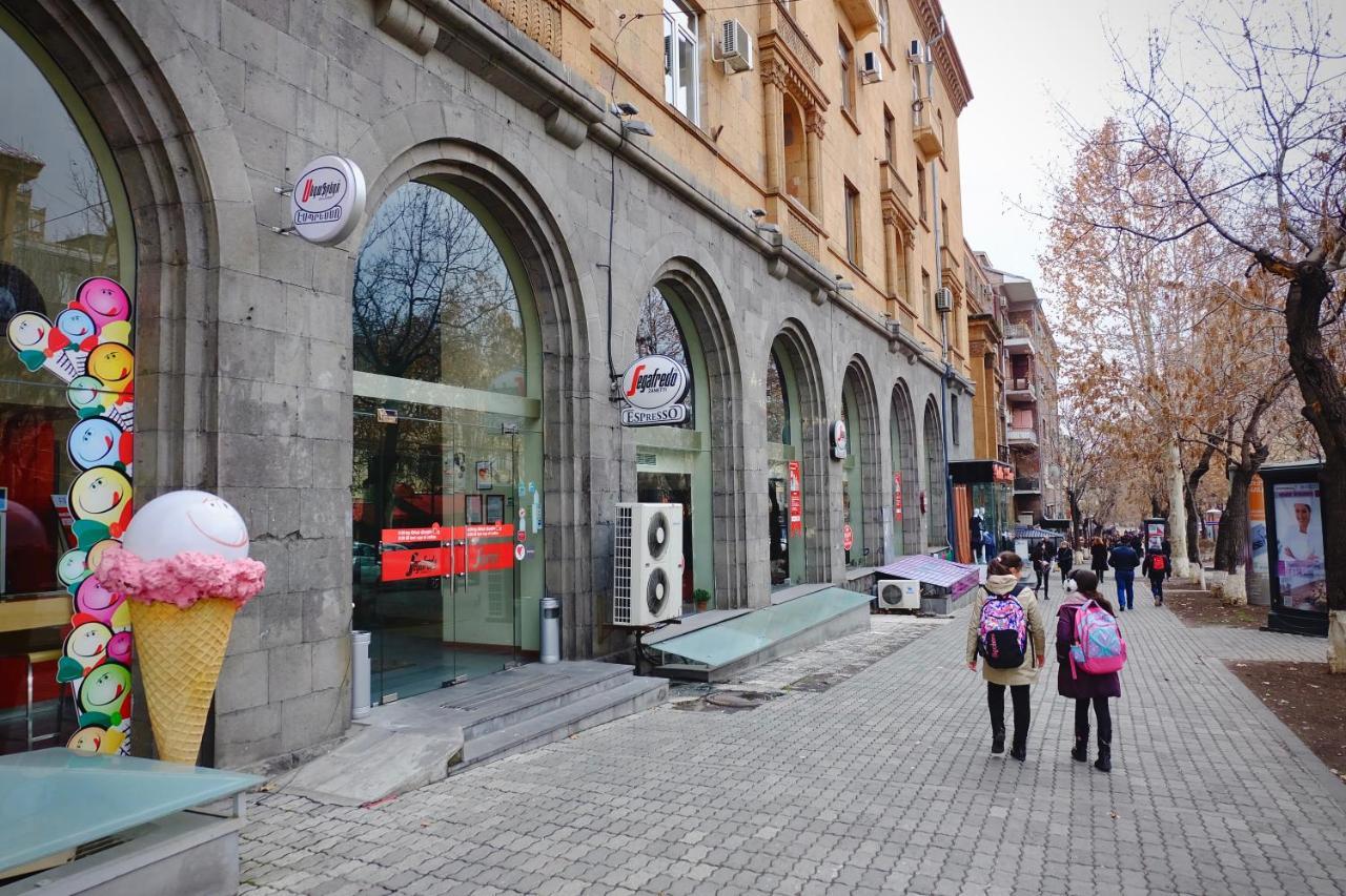 Abovyan 36 Apt & Tour Jereván Kültér fotó